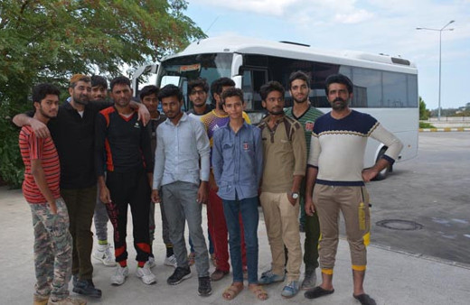 İstanbul diye Sinop'a bırakıldılar