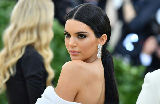 Çıplak fotoğrafları internete sızan Kendall Jenner hakkında bomba iddia! 