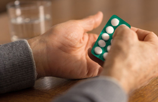 Her gün bir aspirin içenler dikkat! Sandığınız kadar faydalı değil...