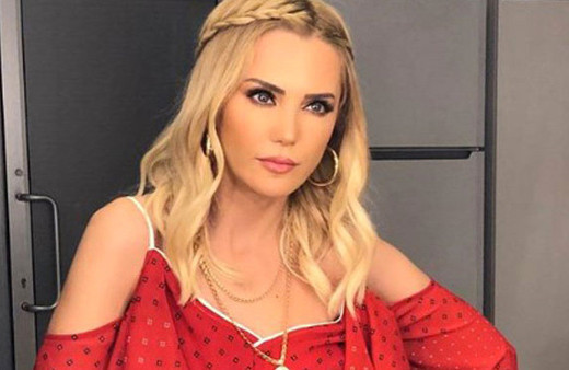 'Dolandırıldım' dedi başı belaya girdi! Ece Erken'i şoke eden dava