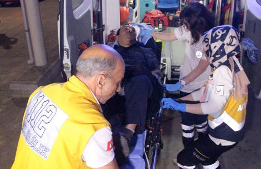 Cep telefonunu isteyen 2 kişiyi ret yanıtı verince