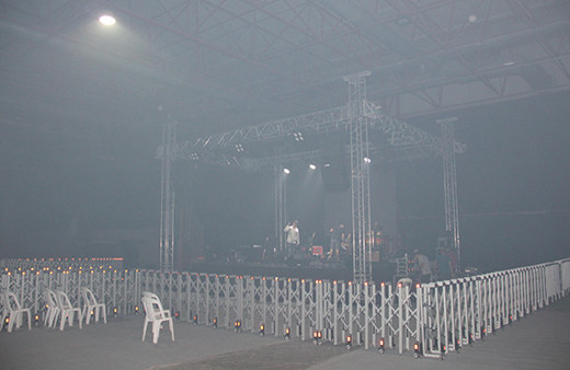 Kebap dumanı konseri iptal ettirdi!