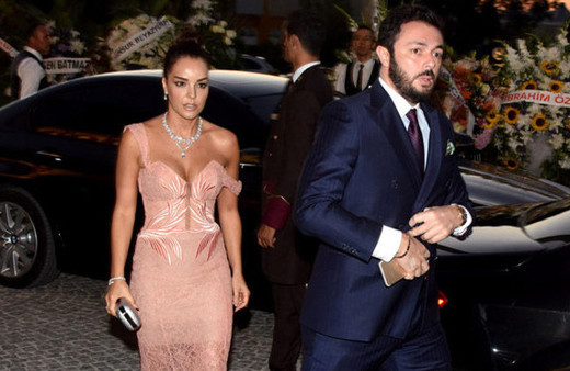 Bengü son paylaşımıyla 'boşanıyorlar' iddialarına son noktayı koydu! 