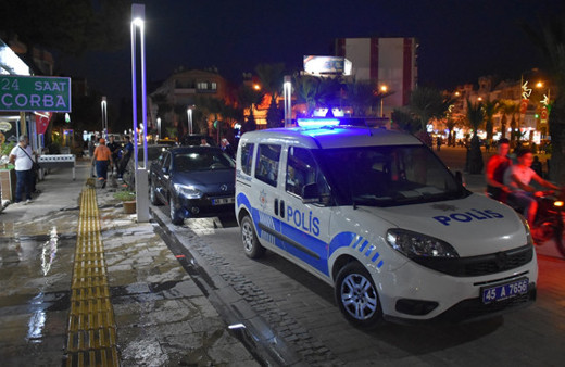 Manisa'da pizza salonuna silahlı saldırı