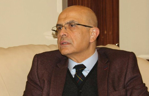 Enis Berberoğlu kimdir? Eşi ve çocuğu...