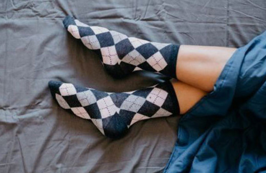 Çorapla uyunur mu demeyin işte çorapla uyumanın hiç bilmediğiniz faydaları