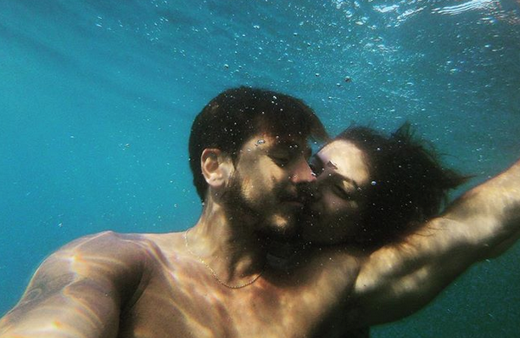 Söz dizisinin savcı Derya'sı Deniz Baysal bakın kiminle evleniyor