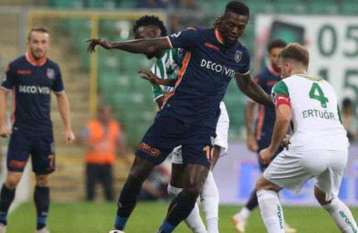 Bursaspor serisine Başakşehir'i de ekledi: Zirvede yara!