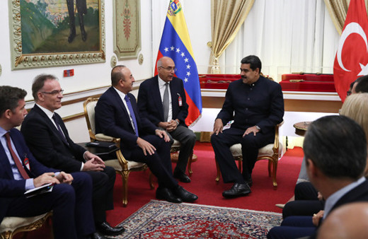 Venezule lideri Maduro ile görüşen Çavuşoğlu'ndan mesaj