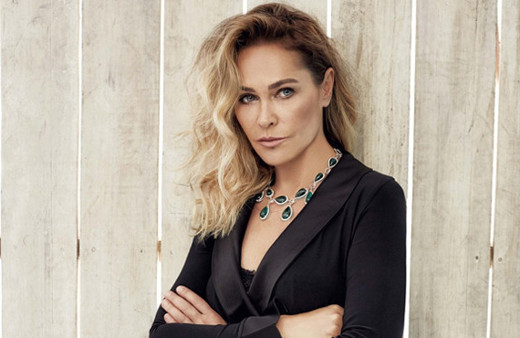 Hülya Avşar'dan milli ve yerli duruş!