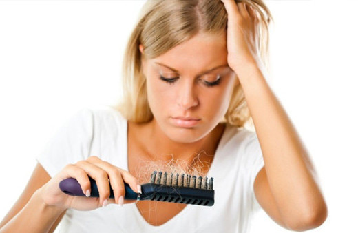 Saç köklerindeki kızarıklık neden olur?