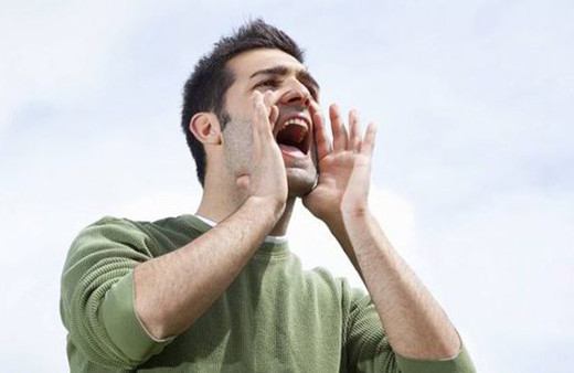 Sesimiz neden kısılır ? İşte ses kısıklığının 8 önemli nedeni