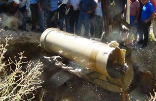 Su borusunun içine düşen işçi kayboldu