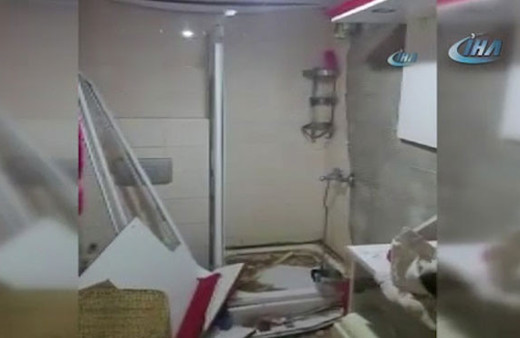 Dehşete düşüren görüntüler! Şiddet gören minik kızın annesiyle yaşadığı eve bakın