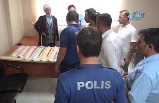 Diyarbakır'da dilencinin üzerinden servet çıktı! 