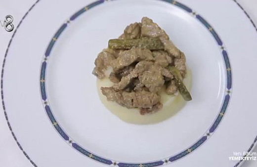 Yemekteyiz'de dikkat çeken yemek: Garnitürlü Beff Stroganoff 