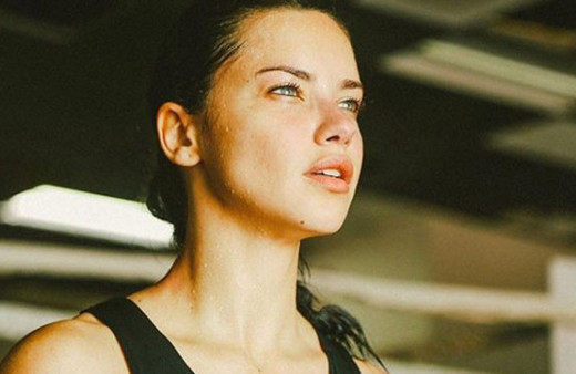 Adriana Lima'dan dikkat çeken Metin Hara paylaşımı! Her şey yolunda mı?