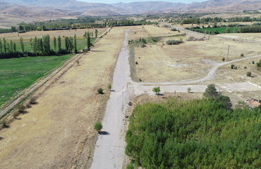 Türkiye’nin ilk yerli uçağı ilk kez bu piste indi