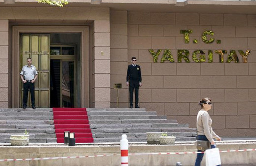 Yargıtay 'hain' sözünü hakaret kabul etti