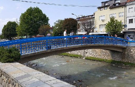 Kosova'daki 'aşk köprüsü' asma kilitler nedeniyle tehlikede!