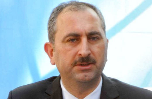Adalet Bakanı Gül'den flaş icralık çocuk açıklaması