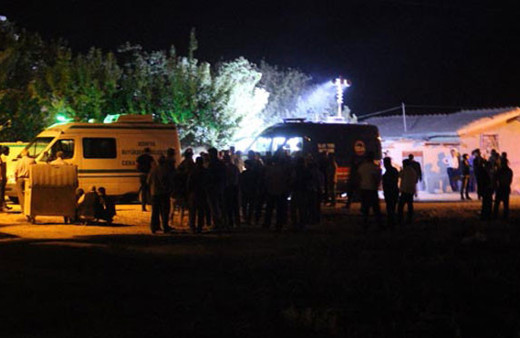 Korkunç! Gece yarısı ev basıp karı kocayı katlettiler!