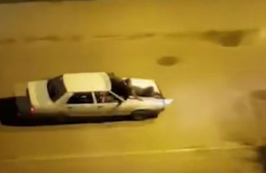 Motor kapağı üstünde ölüme böyle meydan okudu! 