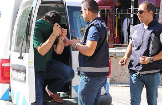 Tatilde tüm parasını kumarda kaybetti! Hırsızlıktan tutuklandı