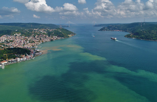 İstanbul'da şaşırtan görüntü! Dakikalar içinde böyle oldu