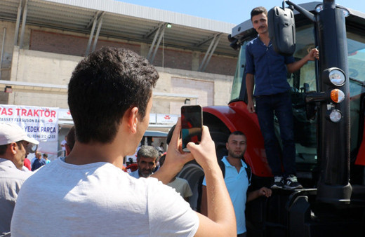 Sivas'ta herkes bunu konuşuyor! Telefonu kapan çekmeye koştu