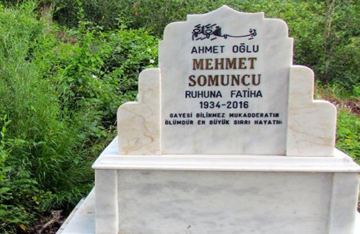 Mezar taşına '2016' yazdırdı '2018'de öldü