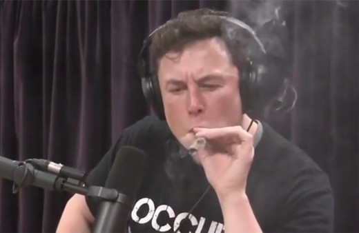 Elon Musk Youtube canlı yayınında marihuana (esrar) içti o görüntüler