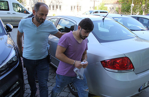 Kavgayı ayıran polisi bıçaklayan Iraklı tutuklandı!