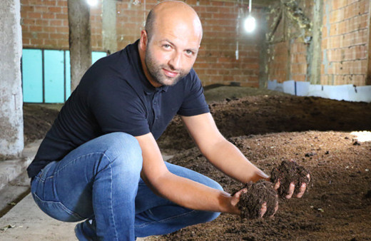 İnternette gördü istifa etti! Şimdi paraya para demiyor