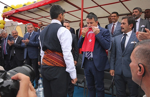 Bakan Pakdemirli: 'Vatandaşın ekmeğine göz diktirmeyiz'