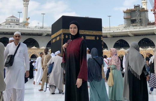 Pelin Çift yılbaşında umreye gitti 'bu bambaşka' deyip duygularını paylaştı