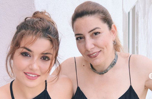 Hande Erçel kaç kardeş kız kardeşi Gamze Erçel kaç yaşında? 