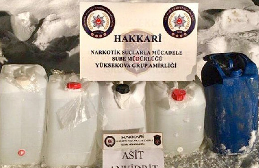Yüksekova'da 102,5 litre asit anhidrit ele geçirildi