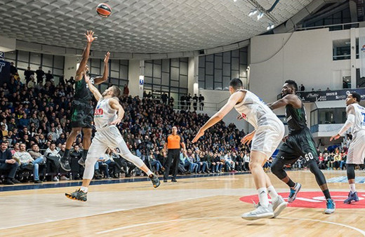 Darüşşafaka son saniyelerde yıkıldı