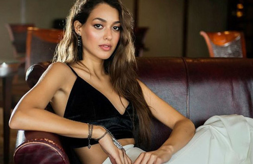 Dilan Çiçek'in bir de annesine bakın! İşte ünlüler ve anneleri...