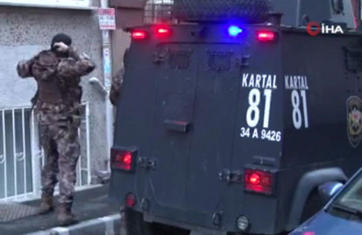 Fatih'te korku dolu anlar! Özel harekat devreye girdi