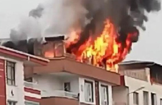 Ankara'da çıkar yangın bina sakinlerini korkuttu