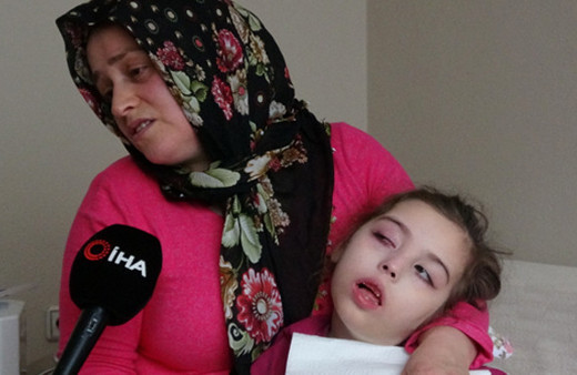 Boğazına kaçan zeytin çekirdeği minik kızın hayatını kararttı!