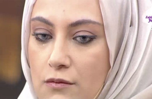 Eşi gerdek gecesi dövdü çocukların önünde cinsel ilişki detayı şok etti