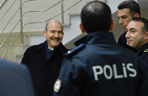 Bakan Süleyman Soylu'dan polis merkezine sürpriz ziyaret