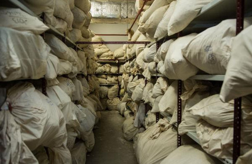 2 trilyonluk çek bile var! Para ve uyuşturu ne yapılıyor adli emaneti görmeniz lazım