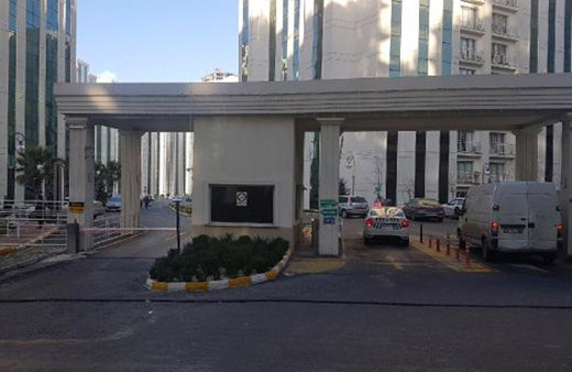 Esenyurt'ta şüpheli paketten el bombası ve mermiler çıktı