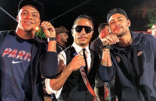  Nusret bu kez Neymar ile tuzladı 