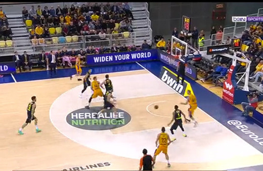 Fenerbahçe Beko İspanya'da farka koştu