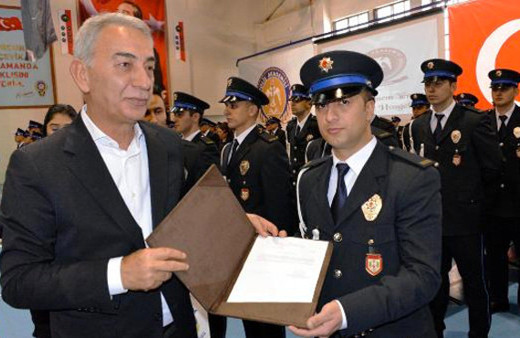 Adnan Polat: Fenerbahçe'nin rekabetin içinde olması gerekiyor